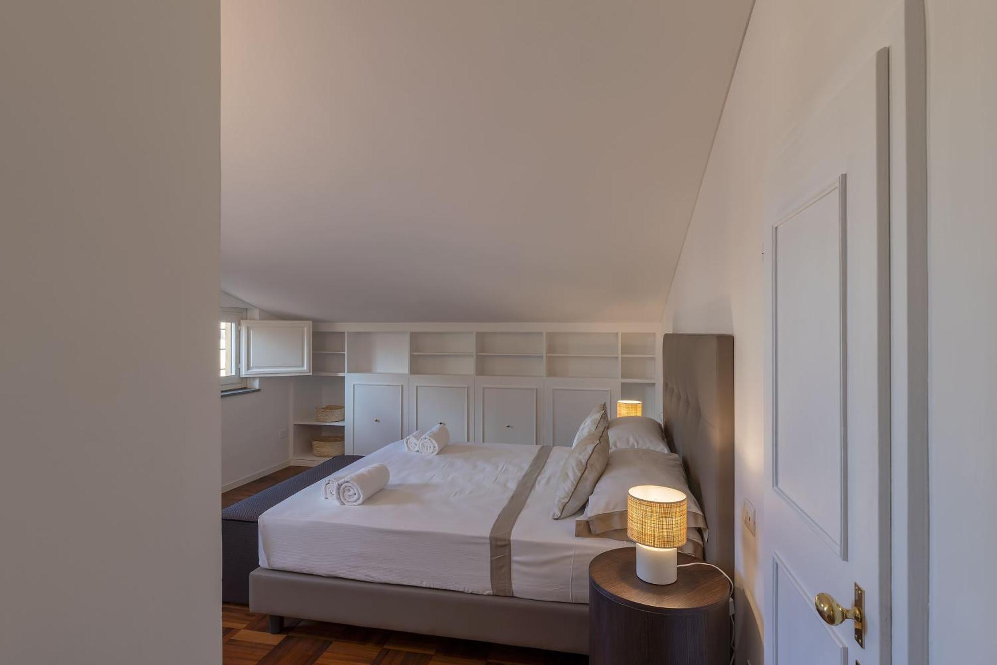 Apartamento Dora Penthouse Uffizi View Florença
