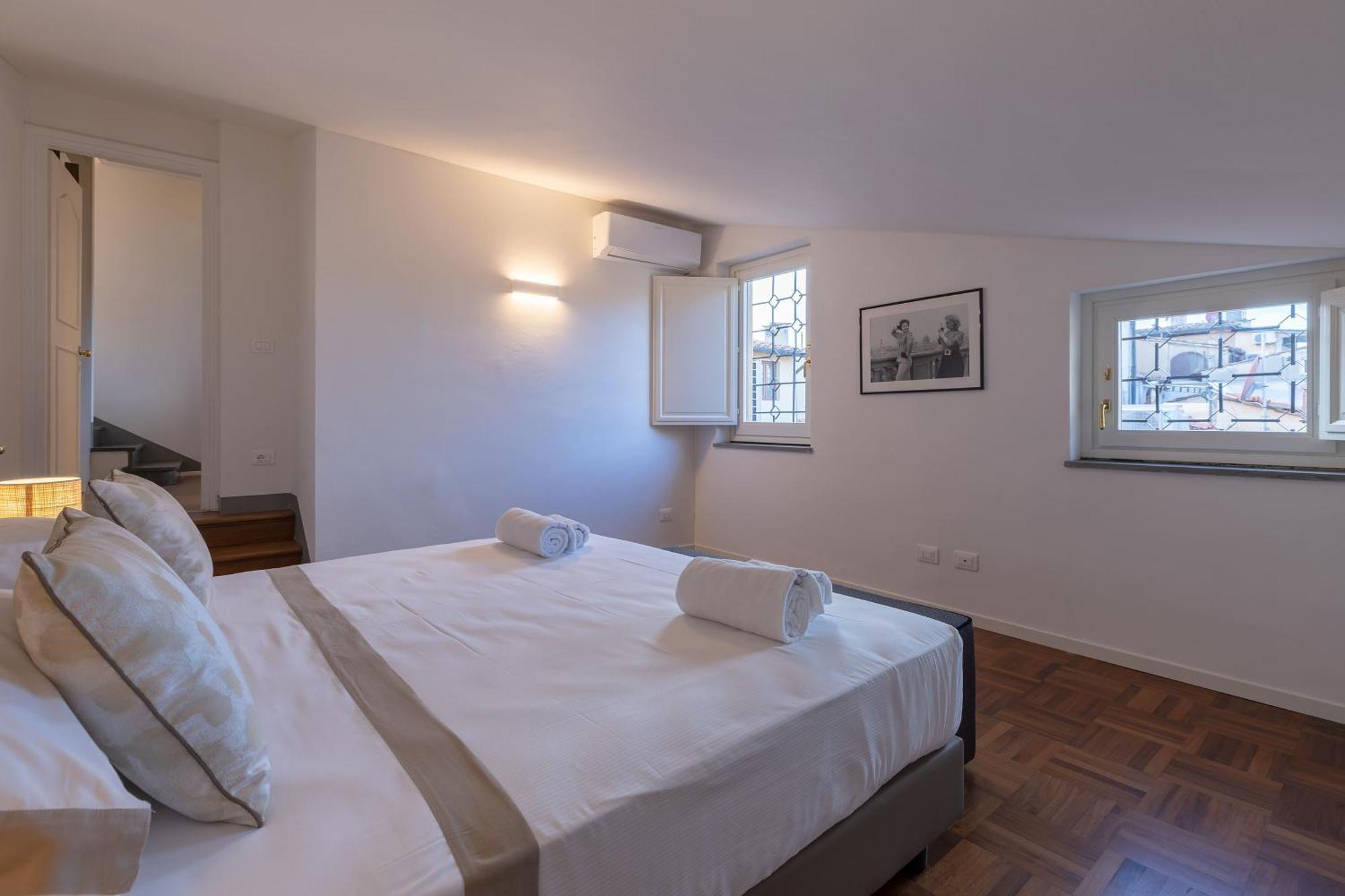 Dora Penthouse Uffizi View Apartment Florenz